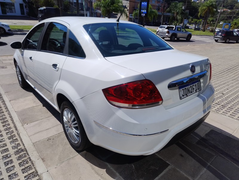 LINEA 1.8 ESSENCE 16V FLEX 4P MANUAL - 2015 - CAXIAS DO SUL