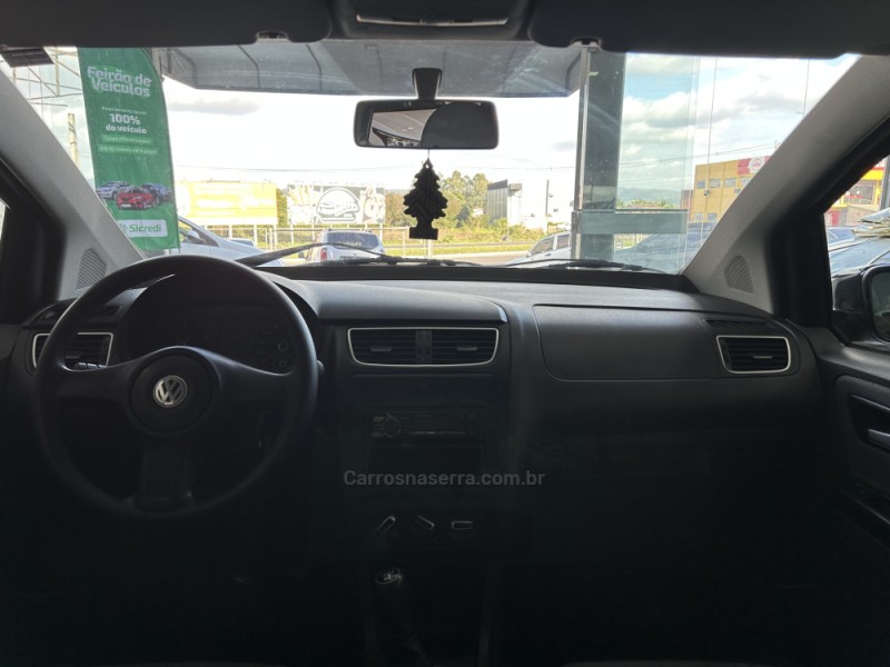 FOX 1.0 MI TREND 8V FLEX 4P MANUAL - 2012 - TAQUARA