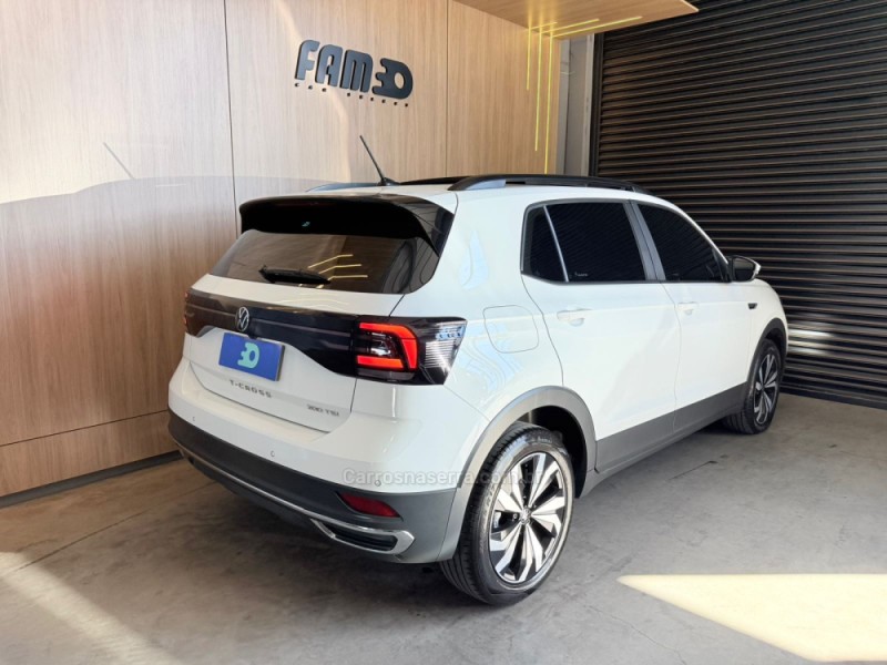 T-CROSS 1.0 COMFORTLINE TSI FLEX 4P AUTOMÁTICO - 2024 - LAJEADO