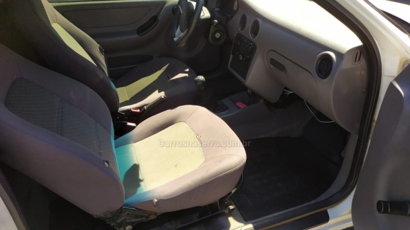 CELTA 1.0 MPFI 8V GASOLINA 2P MANUAL - 2001 - CAXIAS DO SUL