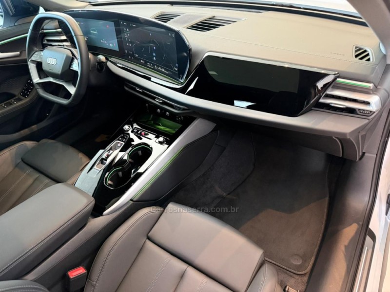 A5 2.0 TFSI SPORTBACK S LINE GASOLINA 4P AUTOMÁTICO - 2025 - SãO LEOPOLDO