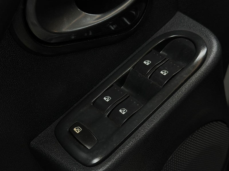 DUSTER 1.6 TECH ROAD 4X2 16V FLEX 4P MANUAL - 2014 - CAXIAS DO SUL