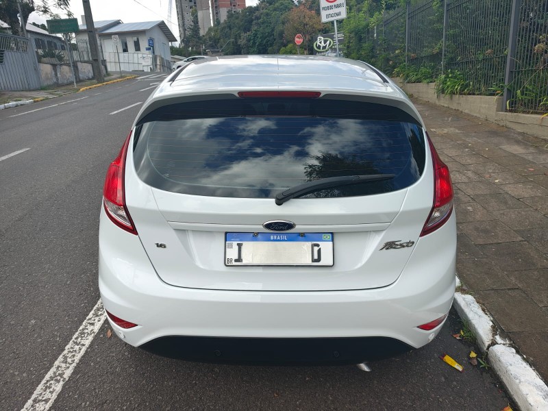 FIESTA 1.6 SE HATCH PLUS 16V FLEX 4P MANUAL - 2016 - FARROUPILHA