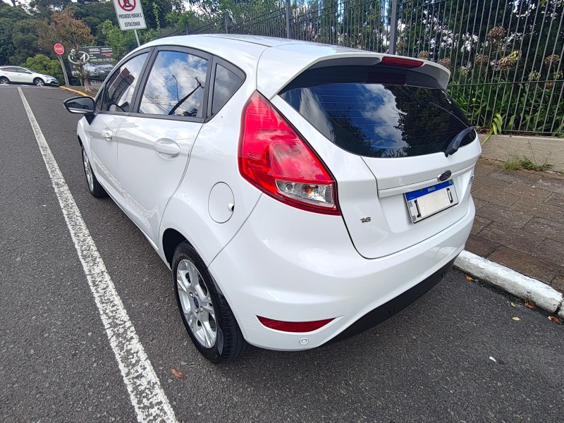FIESTA 1.6 SE HATCH PLUS 16V FLEX 4P MANUAL - 2016 - FARROUPILHA