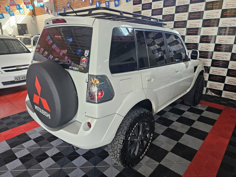 PAJERO TR4 2.0 4X4 16V 140CV FLEX 4P AUTOMÁTICO - 2013 - CAXIAS DO SUL