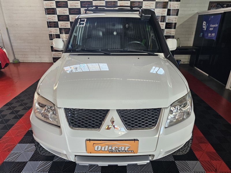 PAJERO TR4 2.0 4X4 16V 140CV FLEX 4P AUTOMÁTICO - 2013 - CAXIAS DO SUL