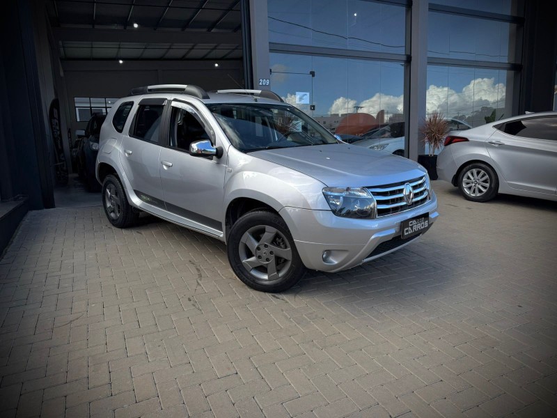duster 2.0 dynamique 4x2 16v flex 4p automatico 2013 lajeado