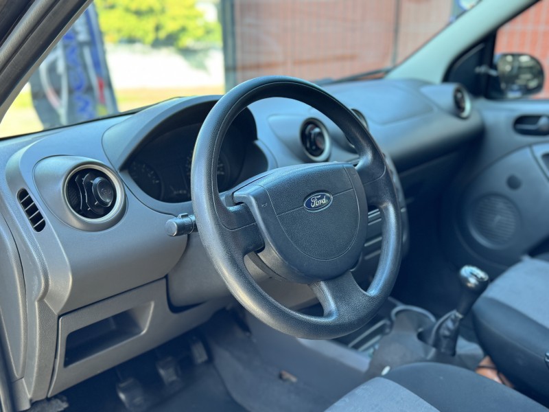 FIESTA 1.0 MPI 8V GASOLINA 4P MANUAL - 2005 - CAXIAS DO SUL