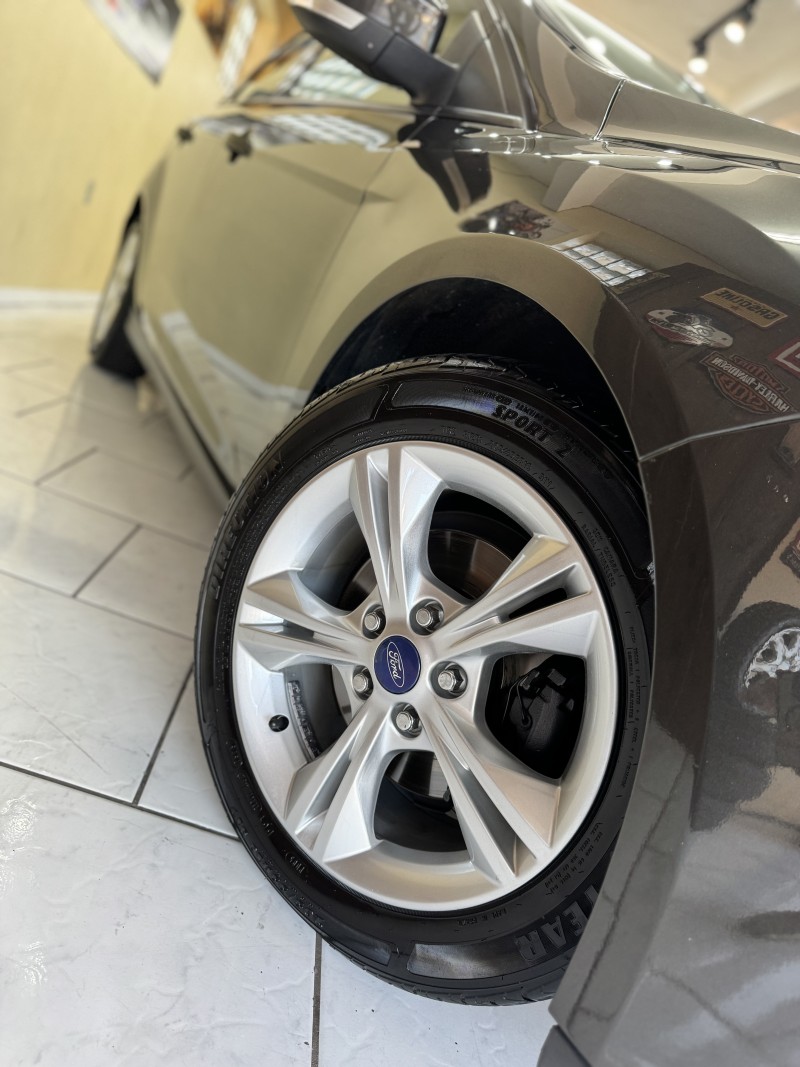 FOCUS 1.6 SE HATCH 16V FLEX 4P AUTOMÁTICO - 2014 - CAXIAS DO SUL