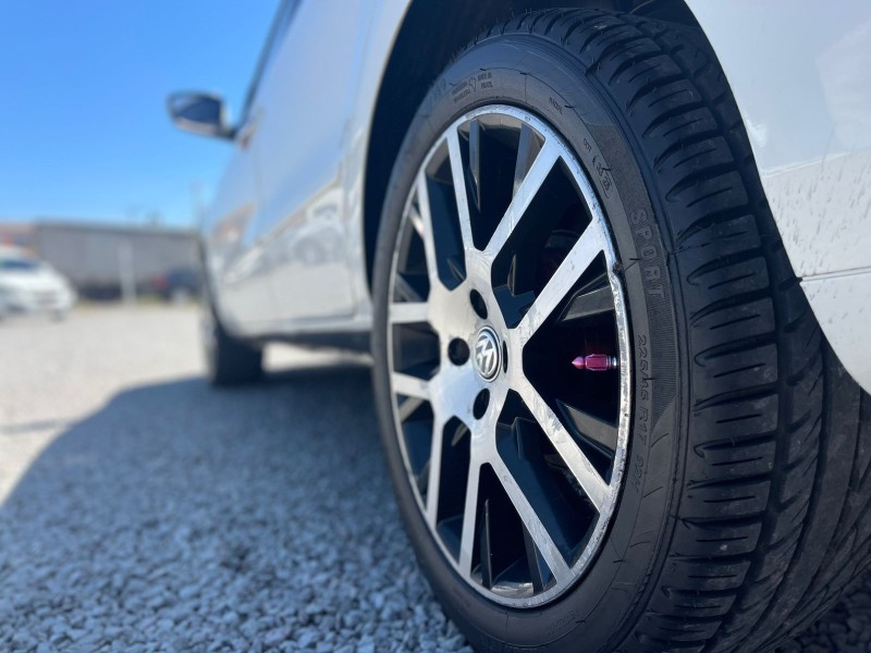 VOYAGE 1.0 MI COMFORTLINE 8V FLEX 4P MANUAL - 2015 - CAXIAS DO SUL