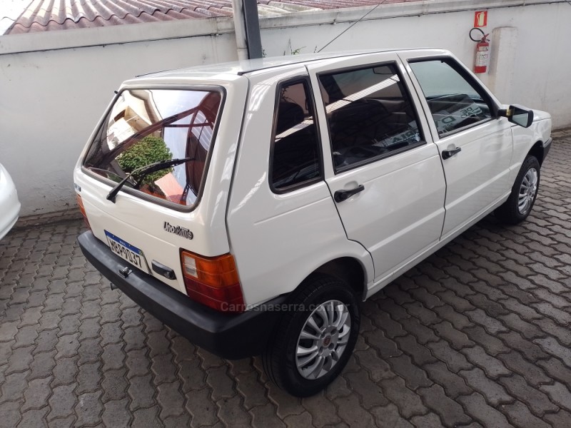 UNO 1.0 MPI MILLE SMART 8V GASOLINA 4P MANUAL - 2001 - CAXIAS DO SUL