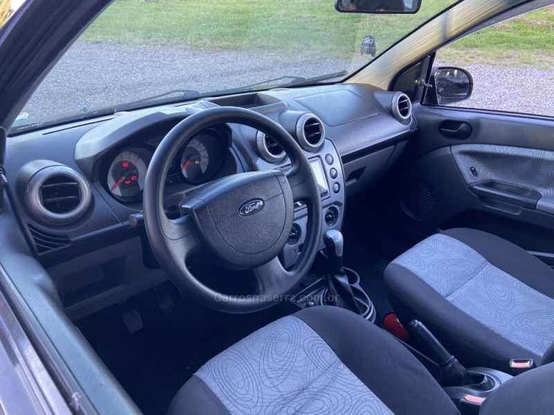 FIESTA 1.6 MPI 8V GASOLINA 2P MANUAL - 2009 - NOVA PRATA