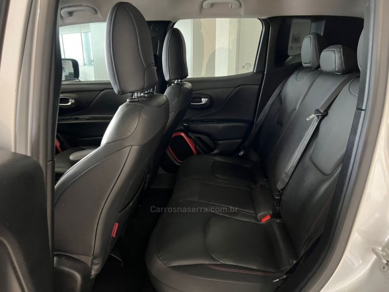 RENEGADE 2.0 16V TURBO DIESEL TRAILHAWK 4P 4X4 AUTOMÁTICO - 2016 - TAQUARA