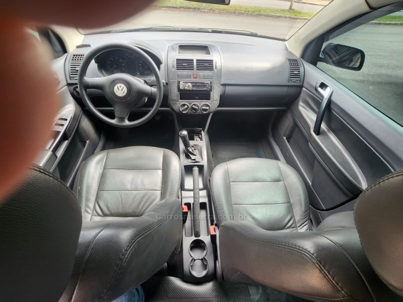POLO 1.6 MI 8V E-FLEX 4P MANUAL - 2005 - VERANóPOLIS