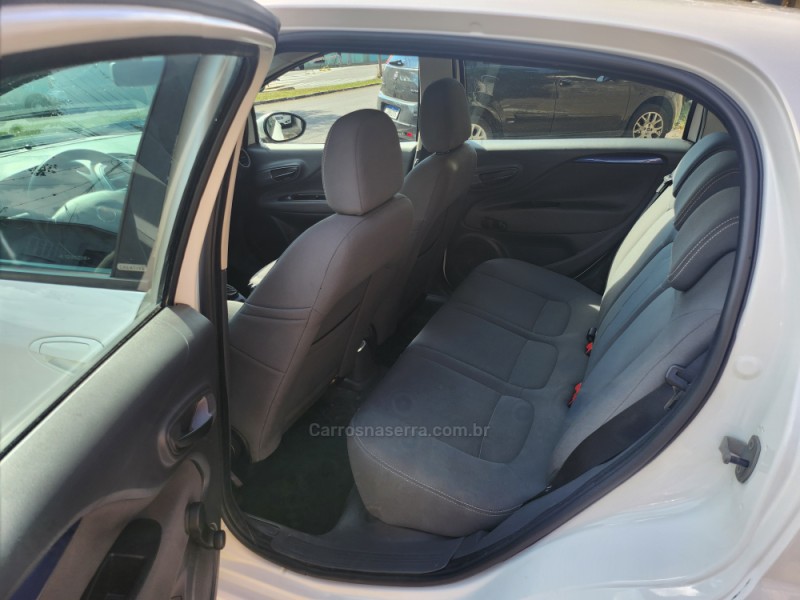 PUNTO 1.4 ATTRACTIVE 8V FLEX 4P MANUAL - 2014 - VERANóPOLIS