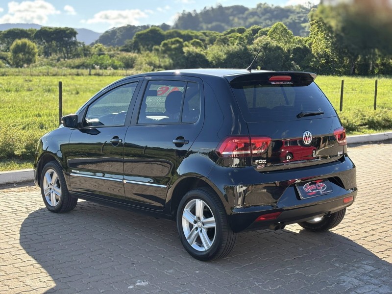 FOX 1.6 MSI HIGHLINE 16V FLEX 4P MANUAL - 2016 - CANDELáRIA