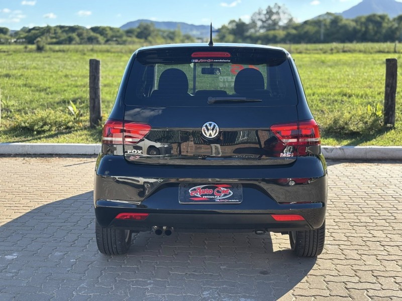 FOX 1.6 MSI HIGHLINE 16V FLEX 4P MANUAL - 2016 - CANDELáRIA