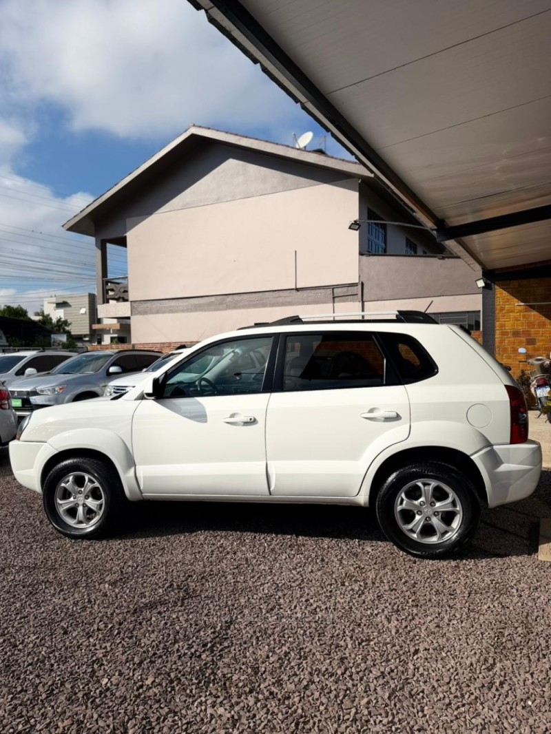 TUCSON 2.0 MPFI GLS 16V 143CV 2WD FLEX 4P AUTOMÁTICO - 2016 - LAJEADO