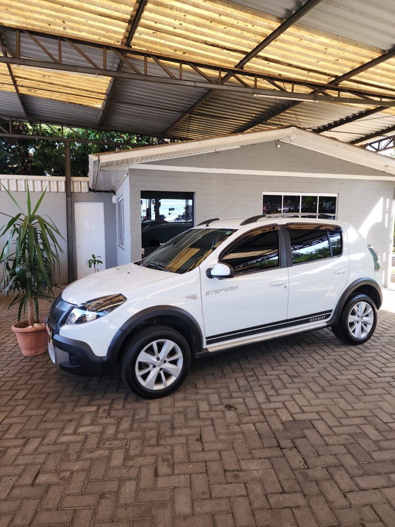 sandero 1.6 stepway 8v flex 4p manual 2014 caxias do sul