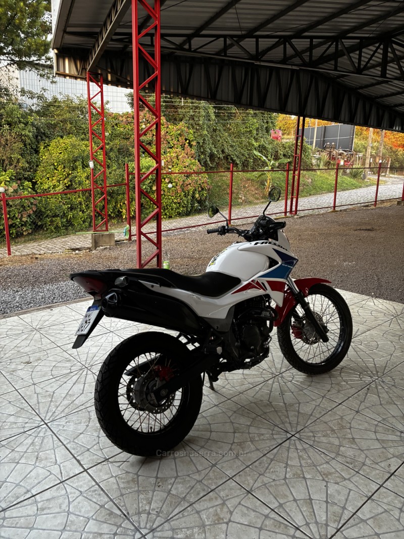 NX 400I FALCON  - 2015 - CAXIAS DO SUL