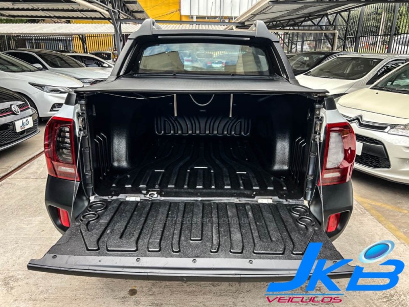 DUSTER OROCH 1.6 16V FLEX EXPRESSION 4P MANUAL - 2017 - NOVO HAMBURGO