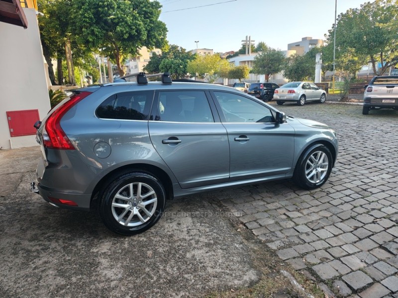 XC60 2.0 T5 MOMENTUM GASOLINA 4P AUTOMÁTICO - 2017 - GUAPORé