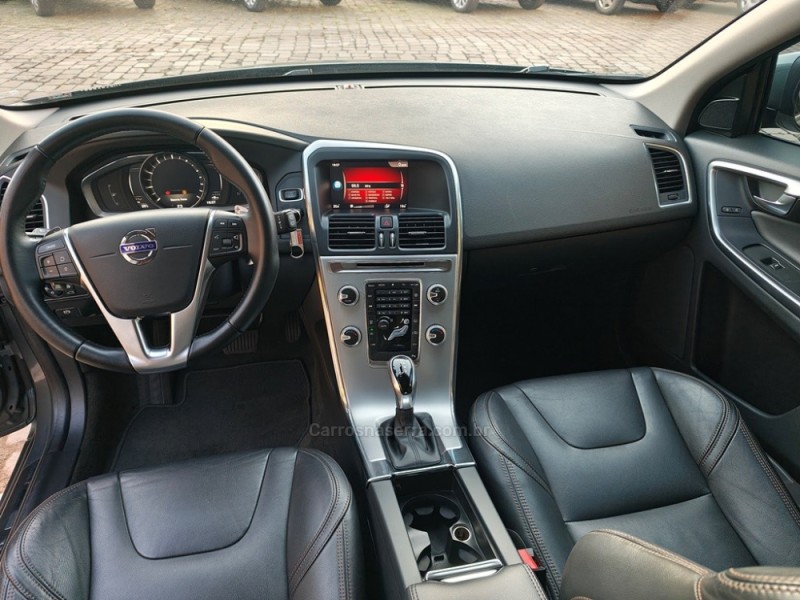 XC60 2.0 T5 MOMENTUM GASOLINA 4P AUTOMÁTICO - 2017 - GUAPORé