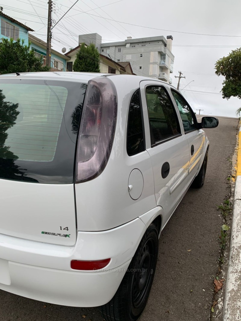 CORSA 1.4 MPFI MAXX 8V FLEX 4P MANUAL - 2012 - FLORES DA CUNHA