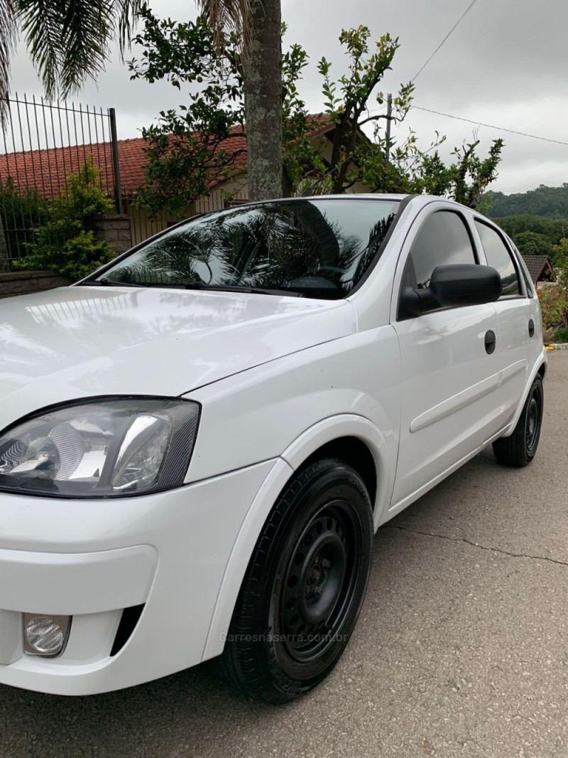 CORSA 1.4 MPFI MAXX 8V FLEX 4P MANUAL - 2012 - FLORES DA CUNHA