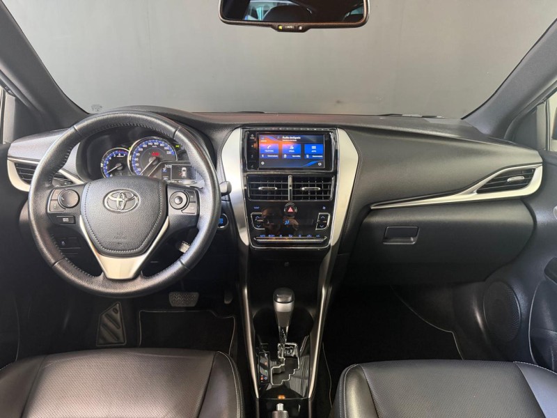 YARIS 1.5 XLS FLEX 4P AUTOMÁTICO - 2019 - CARLOS BARBOSA