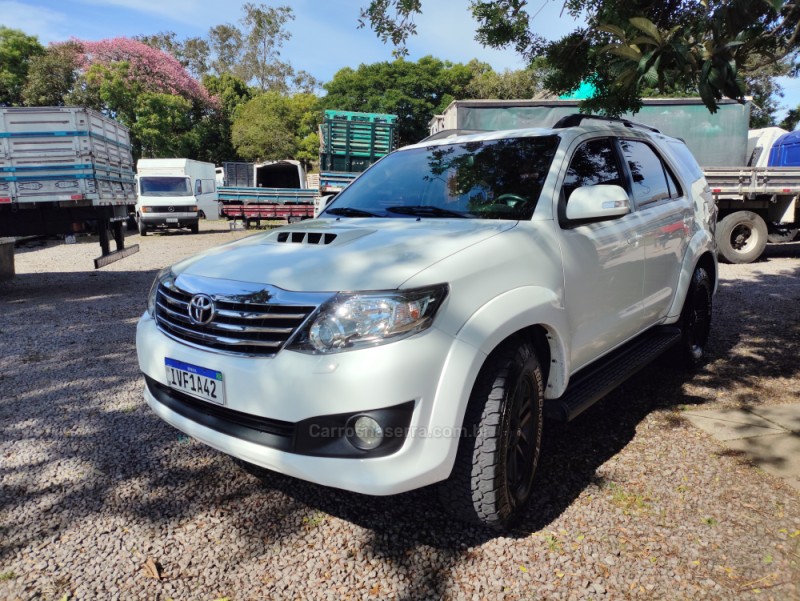 HILUX SW4  - 2014 - GARIBALDI