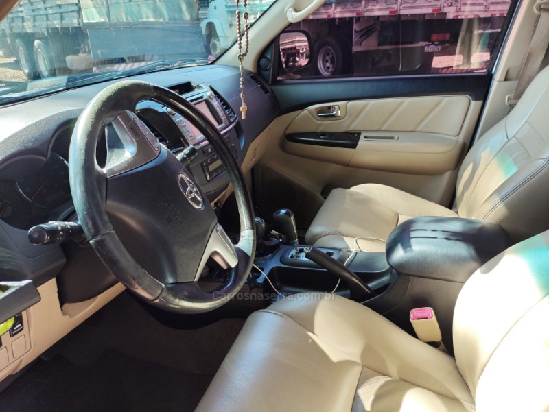 HILUX SW4  - 2014 - GARIBALDI