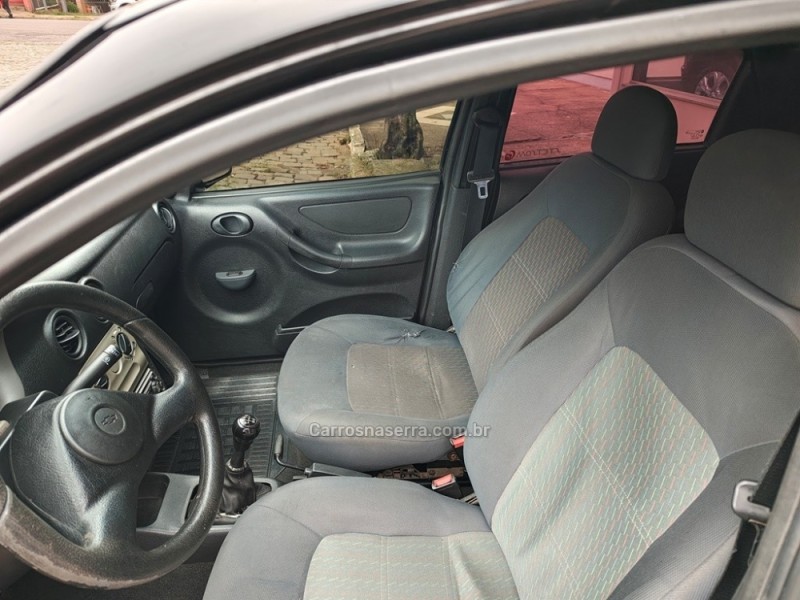 CELTA 1.0 MPFI 8V GASOLINA 4P MANUAL - 2003 - GUAPORé