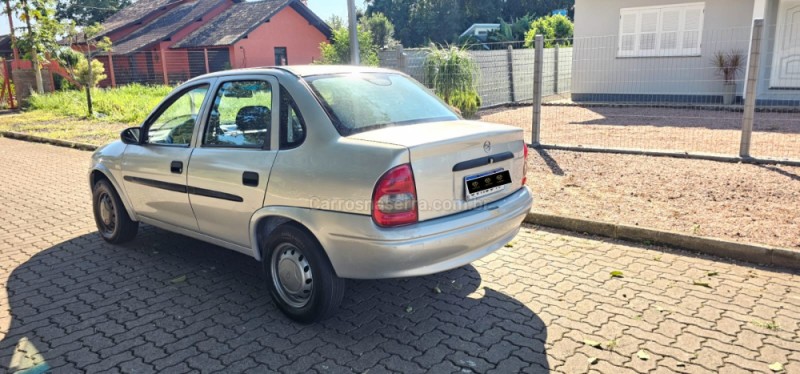 CORSA 1.0 EFI WIND 8V GASOLINA 4P MANUAL - 2001 - IVOTI