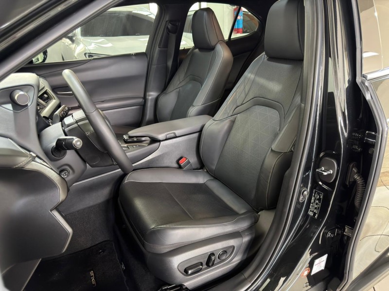 UX 250H 2.0 16V LUXURY HÍBRIDO 4P AUTOMÁTICO - 2022 - CAXIAS DO SUL