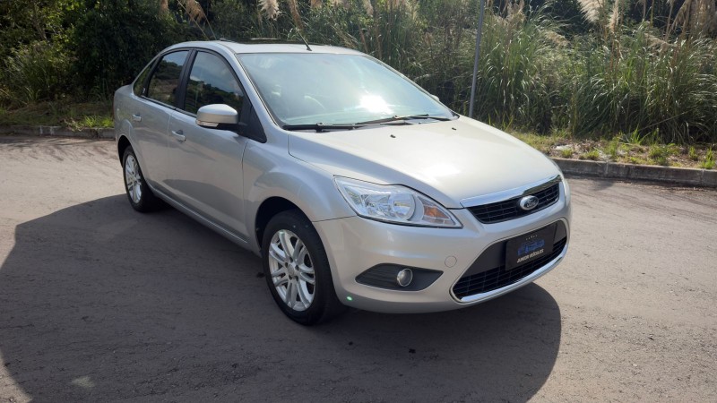 focus 2.0 ghia 16v gasolina 4p automatico 2012 bento goncalves
