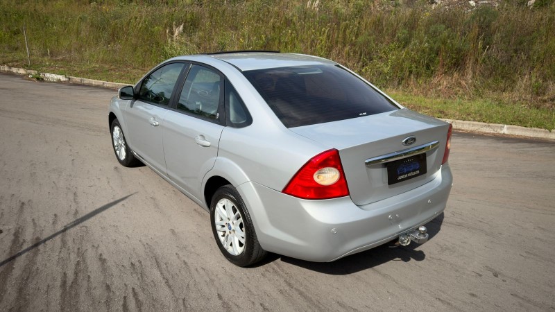 FOCUS 2.0 GHIA 16V GASOLINA 4P AUTOMÁTICO - 2012 - BENTO GONçALVES