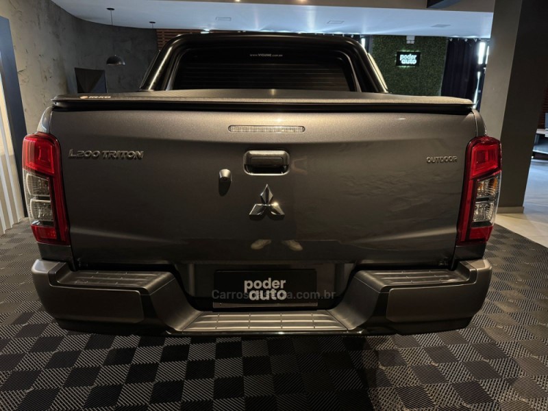 L200 TRITON 2.4 16V TURBO DIESEL SPORT GLS CD 4P 4X4 AUTOMÁTICA - 2025 - FARROUPILHA