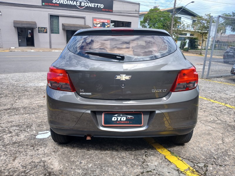 ONIX 1.4 MPFI LT 8V FLEX 4P MANUAL - 2015 - FARROUPILHA