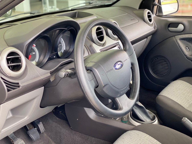 FIESTA 1.6 MPI CLASS SEDAN 8V FLEX 4P MANUAL - 2013 - CAXIAS DO SUL