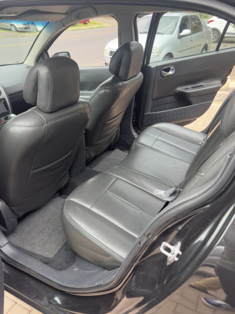 MÉGANE 2.0 DYNAMIQUE SEDAN 16V GASOLINA 4P MANUAL - 2009 - NOVO HAMBURGO