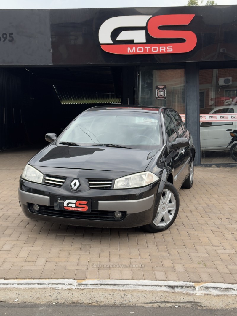 megane 2.0 dynamique sedan 16v gasolina 4p manual 2009 novo hamburgo