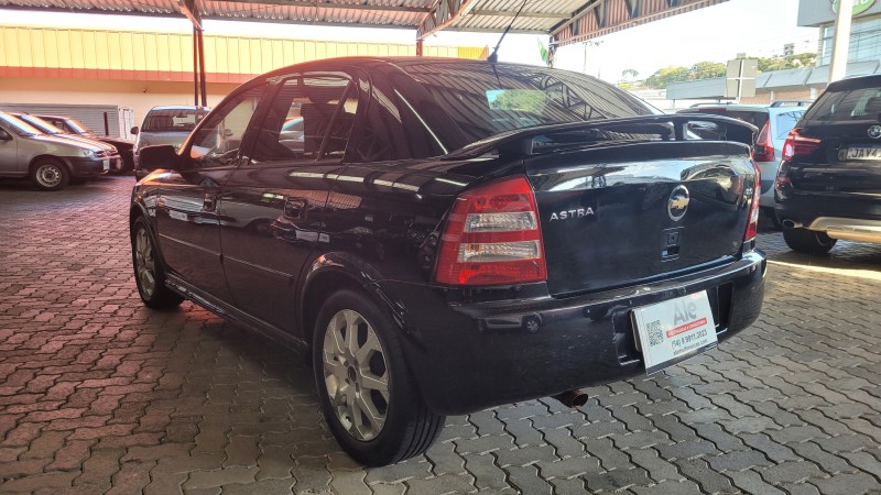 ASTRA 2.0 MPFI ADVANTAGE 8V FLEX 4P MANUAL - 2010 - GARIBALDI