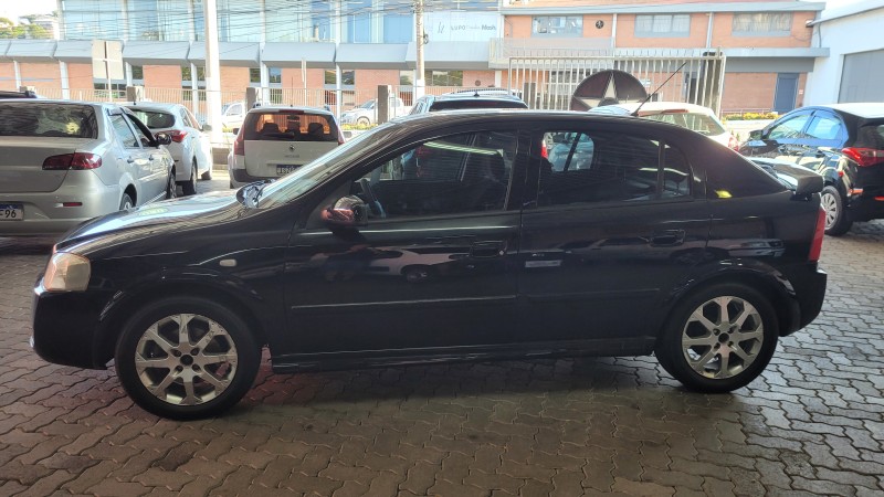 ASTRA 2.0 MPFI ADVANTAGE 8V FLEX 4P MANUAL - 2010 - GARIBALDI