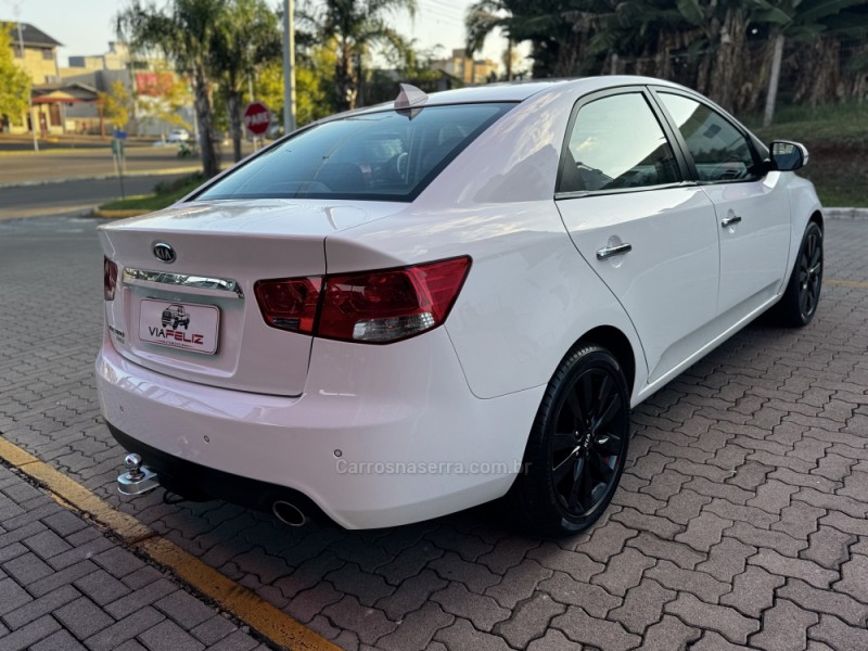 CERATO 1.6 SX3 16V GASOLINA 4P AUTOMÁTICO - 2013 - FELIZ