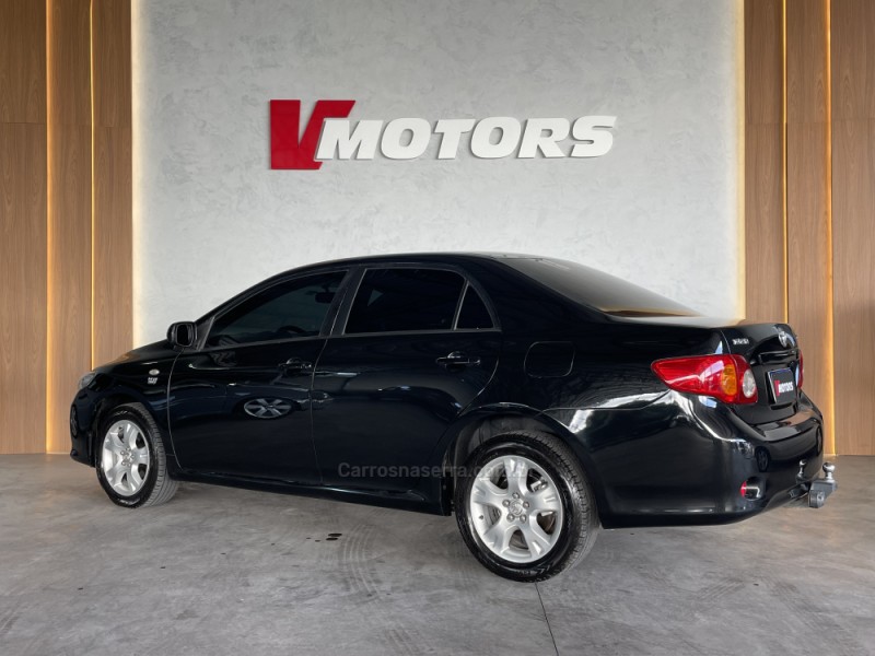 COROLLA 2.0 GLI 16V FLEX 4P AUTOMÁTICO - 2011 - PAROBé