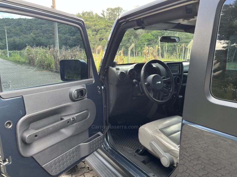 WRANGLER 3.8 SPORT 4X4 TETO RIGIDO V6 12V GASOLINA 2P AUTOMÁTICO - 2008 - NOVA BASSANO