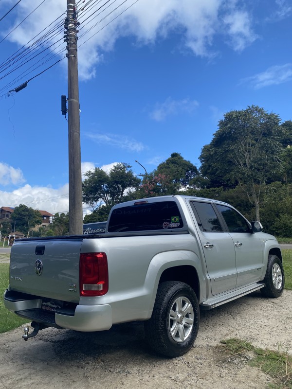 AMAROK 2.0 TRENDLINE 4X4 CD 16V TURBO INTERCOOLER DIESEL 4P MANUAL - 2014 - CAXIAS DO SUL