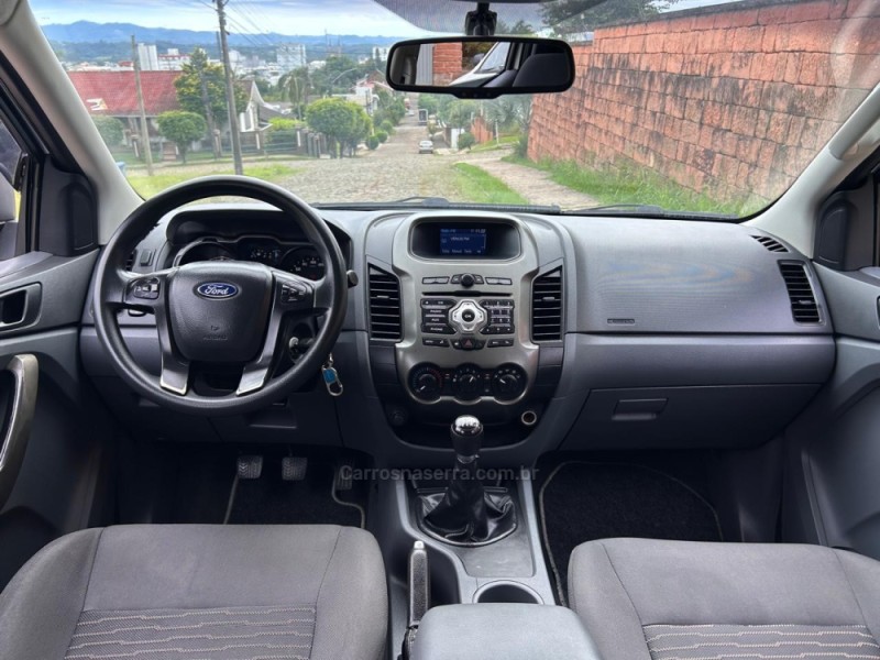 RANGER 2.5 XLS 4X2 CD 16V FLEX 4P MANUAL - 2015 - VENâNCIO AIRES