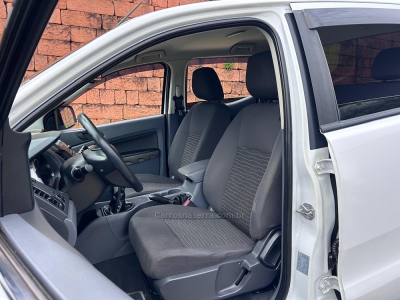 RANGER 2.5 XLS 4X2 CD 16V FLEX 4P MANUAL - 2015 - VENâNCIO AIRES